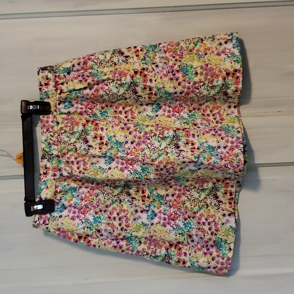 Victoria's Secret Floral Skirt sz 4